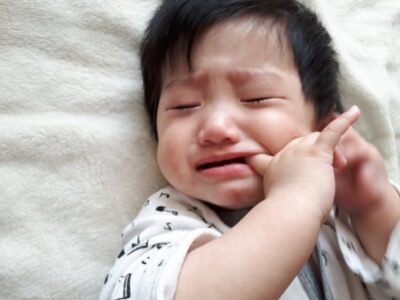赤ちゃんが寝たときは授乳をやめたほうがいい？